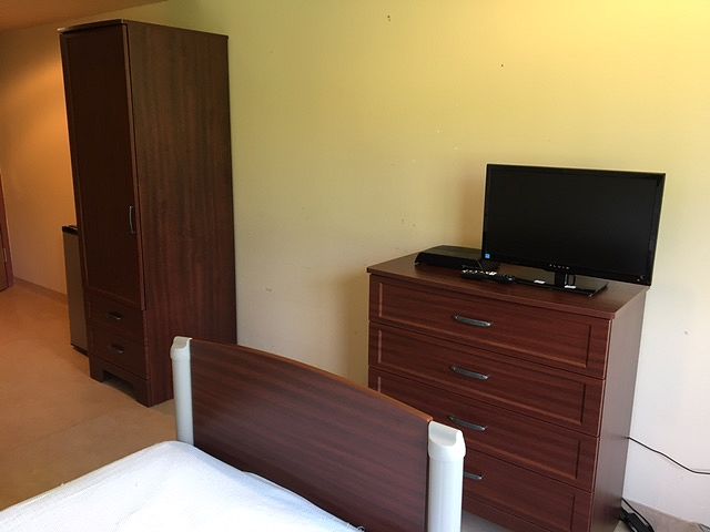 New furniture beds for long-term care residents